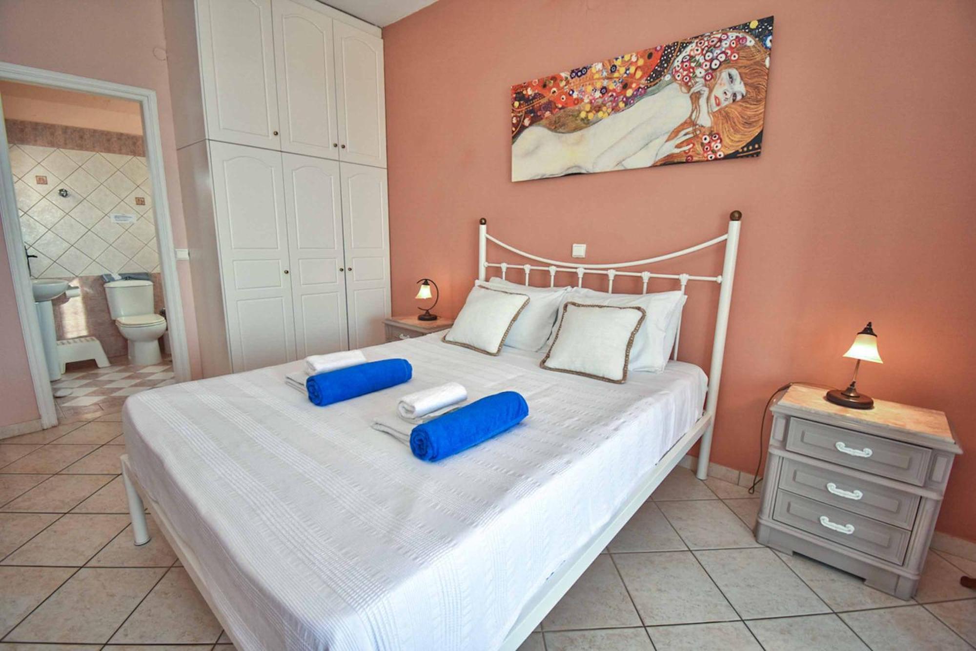 Nafsika Villa *